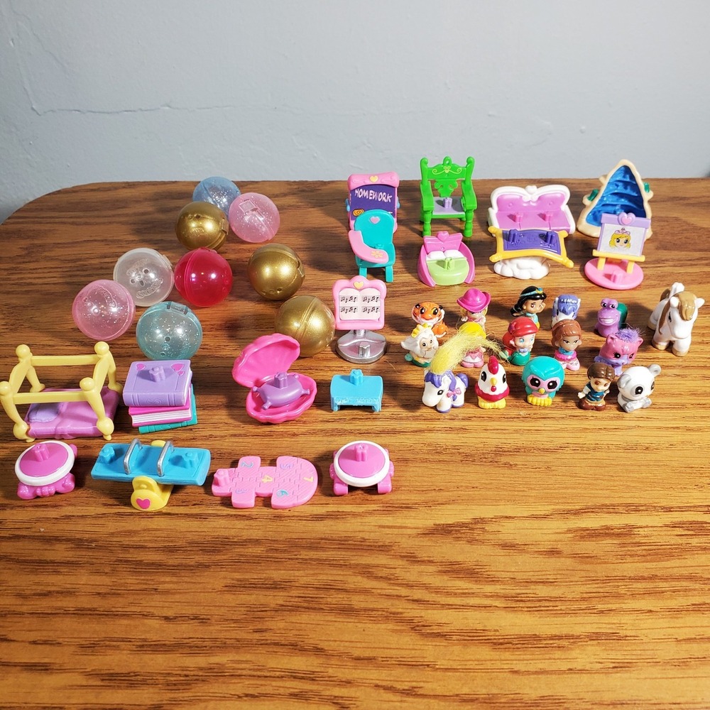 Squinkies Toy Lot 15 Squnikies and 27 Accessories Disney and Animal Mix